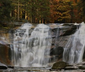 Harrachov Mumlavské vodopády, pivní lázně a sklárna Harrachov Mumlavské vodopády, pivní lázně a sklárna